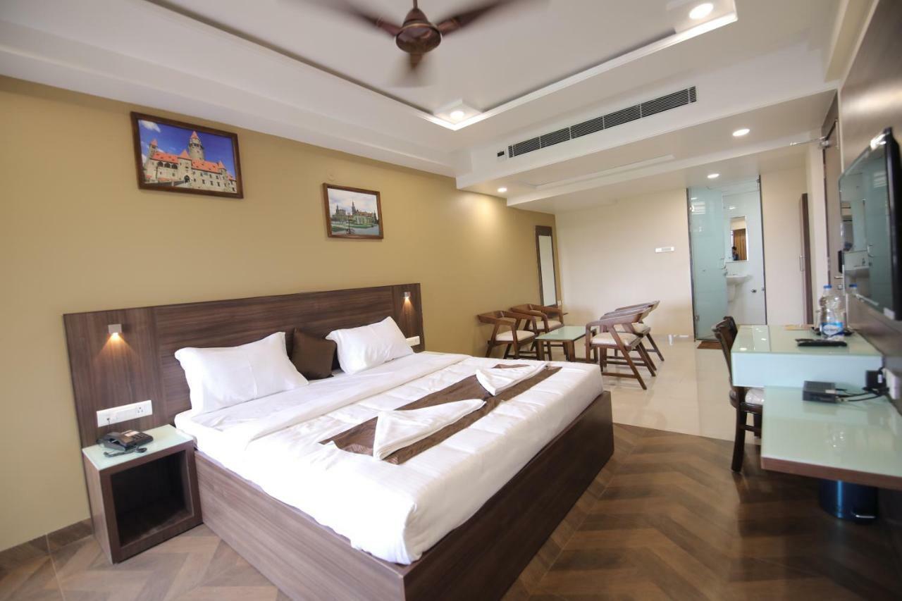 Hotel Shringar Palace Хубли Экстерьер фото